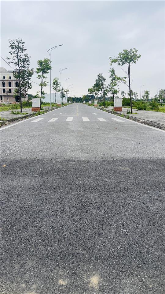 Cần bán gấp nhà 1,5 tầng tại khu đô thị cực gần hà nội