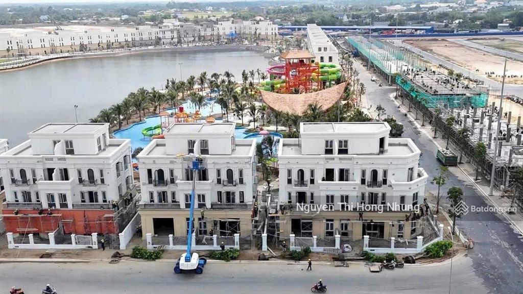 Nhà phố vinhomes 4 tầng 3,9 tỷ full giá, tặng xe vf3, 5 chỉ vàng, 24 thg pql, gói vinschool, ck 30%