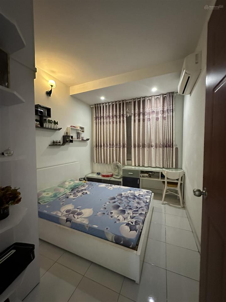 Bán chung cư sài gòn town diện tích 80m , 3pn 2wc giá 2,73 tỷ