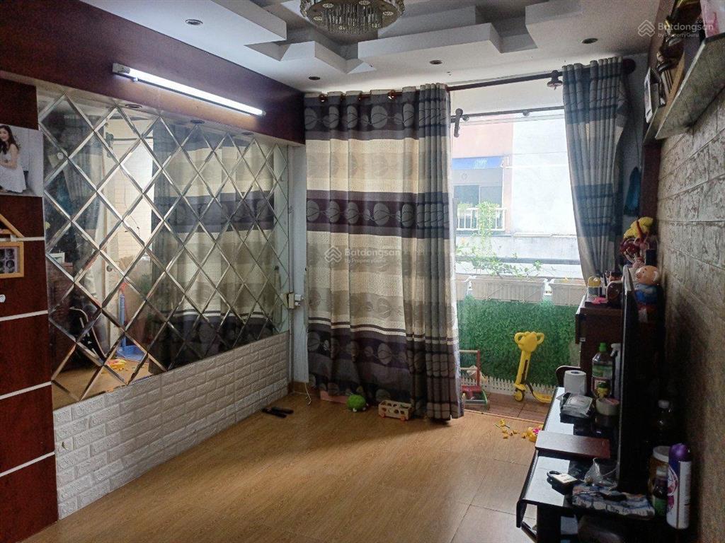 Bán chung cư bàu cát 2 thang bộ diện tích 50m 2pn giá 2,55 tỷ  sổ hồng rồi