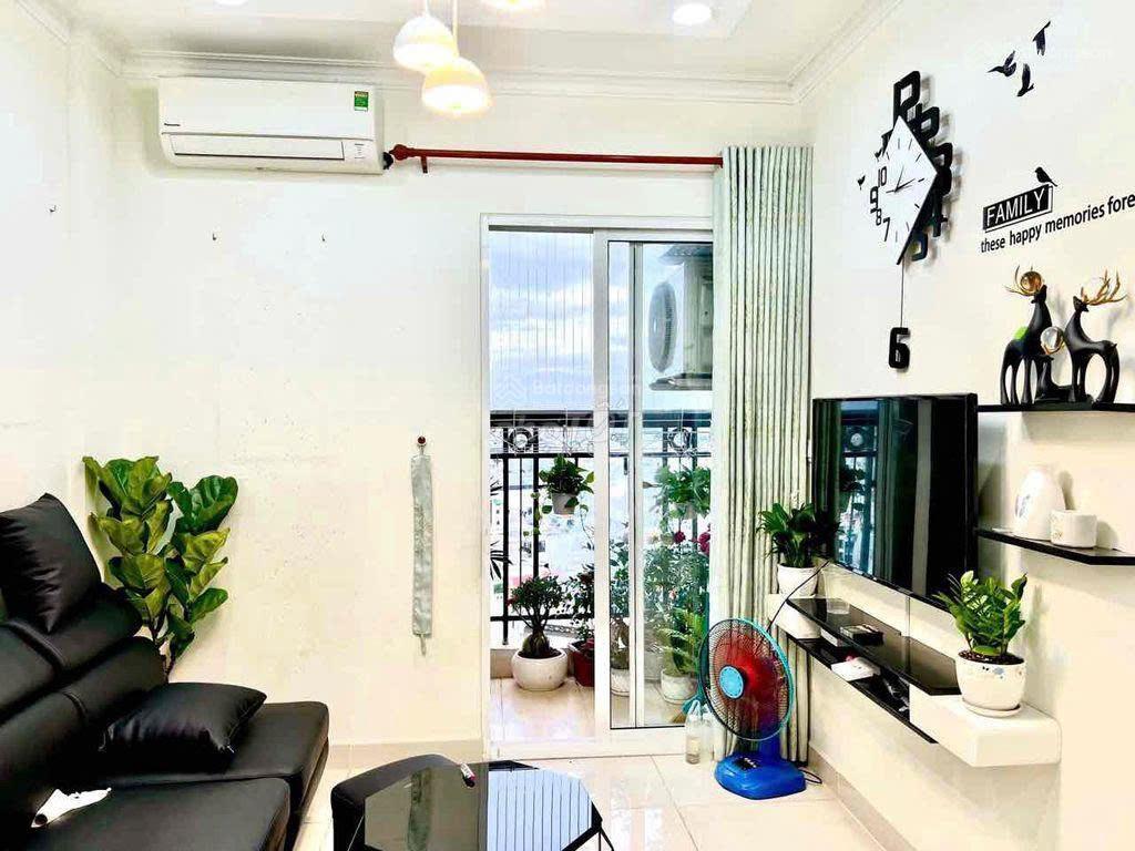 Cần bán chung cư phúc yên 3 diện tích 50m2, 2pn  sổ hồng rồi, giá 3 tỷ