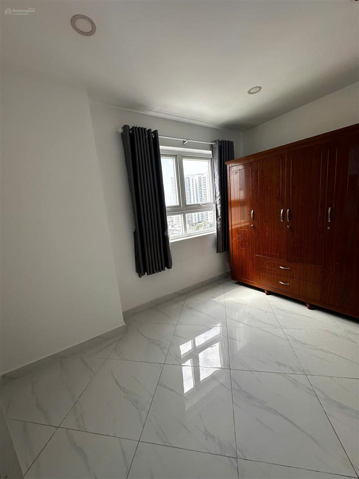 Bán gấp 2,45 tỷ  chung cư 8x đầm sen 50m  1pn 1wc có ban công, giá tốt