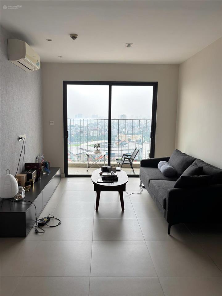 [metro kosmo]  căn hộ ăn điểm nhờ tầng cao và view thoáng hồ tây  84m² giá thuê 18,5 triệu