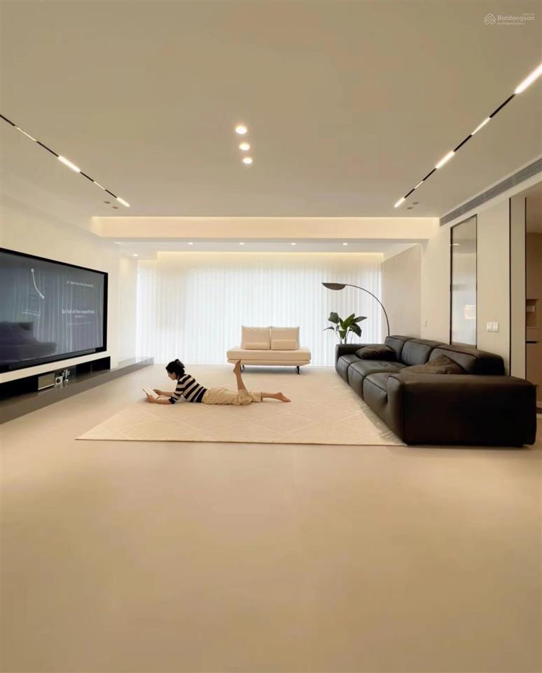 Hàng hiếm  kosmo căn to 4pn từ 181m2 tái xuất sau 1 năm