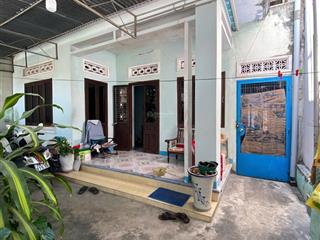 Bán đất tặng nhà, cách biển chỉ 700m. dt 131m2 (mt7,9m). gần 2 chợ, tiện ở, xây toà nhà cho thuê