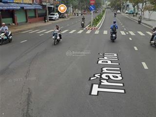 Bán đất tặng nhà cực gần biển chỉ 30m, khu vực kd hải sản sầm uất.