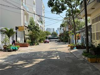 Hot  nhà 5t (6pn), cách biển chỉ 1km, đường 12m, tiện ở, cho thuê có dòng tiền, khu bộ đội an ninh