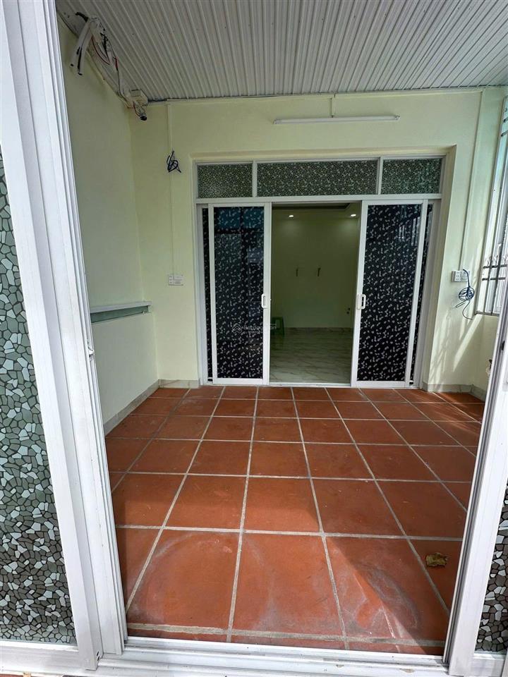 Hàng hiếm  nhà sổ đỏ hoàn công kđt lê hồng phong 2