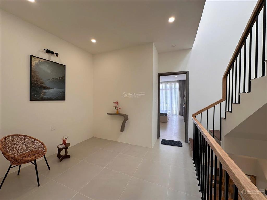 Nhà đẹp 3 tầng mới xây mỹ gia gói 7 đối diện sân bóng mỹ gia hàng hot, gần đại lộ võ nguyên giáp