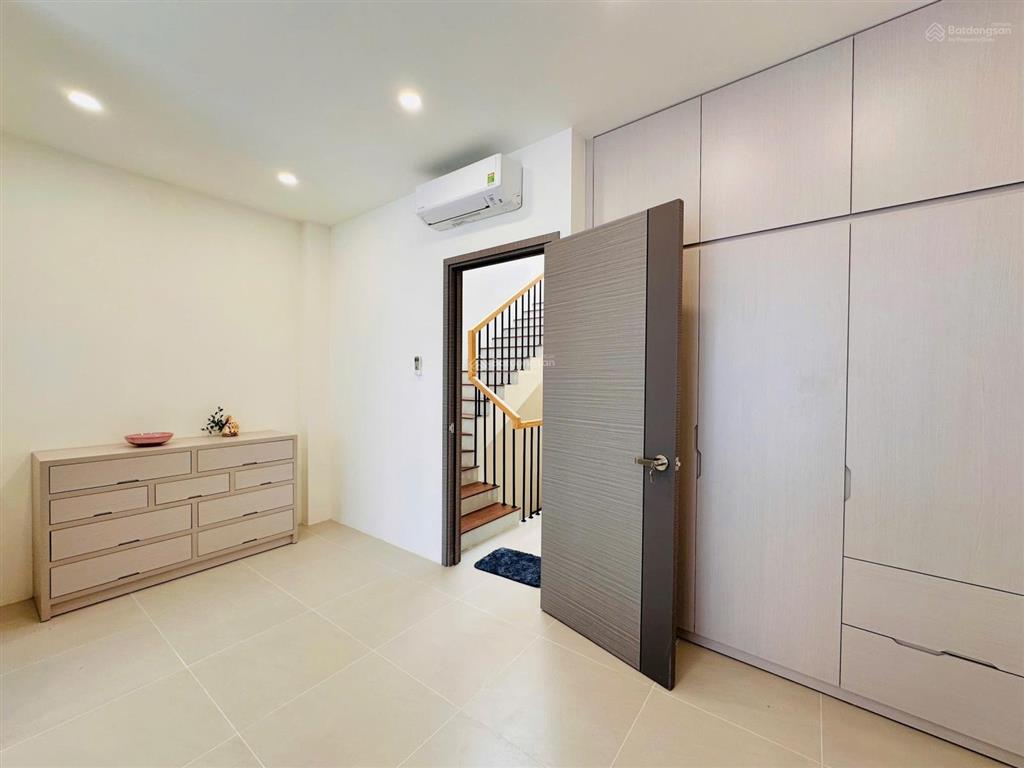 Nhà đẹp 3 tầng mới xây mỹ gia gói 7 đối diện sân bóng mỹ gia hàng hot, gần đại lộ võ nguyên giáp