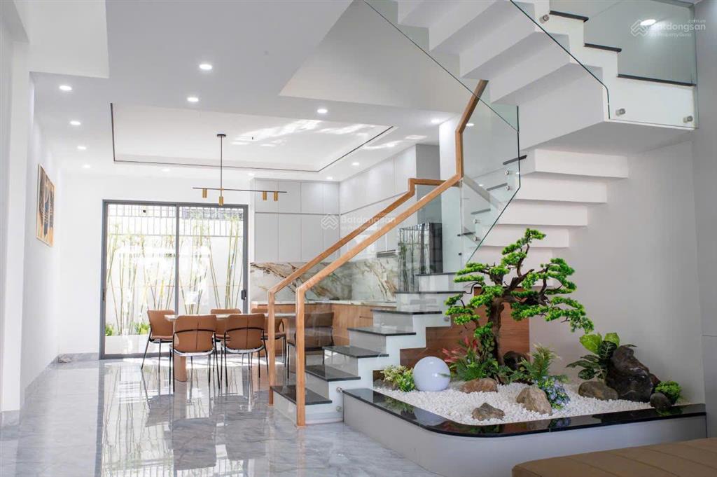Nhà đẹp 3t mỹ gia gói 4 view sông mát mẻ, gần võ nguyên giáp, full nội thất cao cấp, giá chỉ 8,9 tỷ