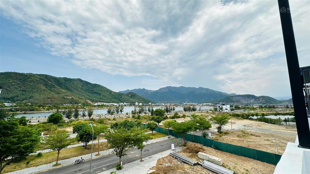 Nhà 4 tầng view sông quán trường  kđt an bình tân nha trang
