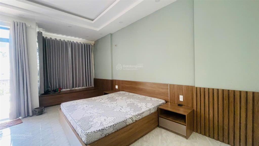 Cần tìm chủ mới cho căn nhà 3tầng kđt phước long. đầy đủ nội thất ở ngay.