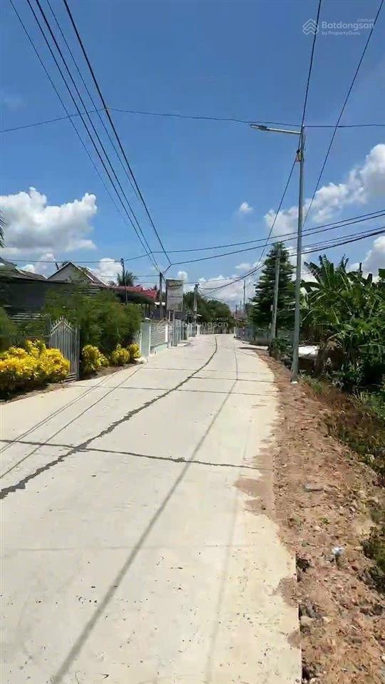 Hạ 650tr, bán 325m2 đất full thổ, mặt đường liên thôn 13m, cách ubnd ninh hoà chỉ 2,3km, sổ hồng