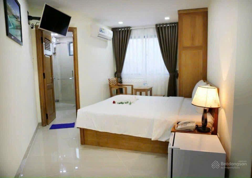 Toà căn hộ 7 tầng (19p), cách biển 700m, dòng tiền 40tr/th, sổ đã hoàn công, đường oto, dân trí cao