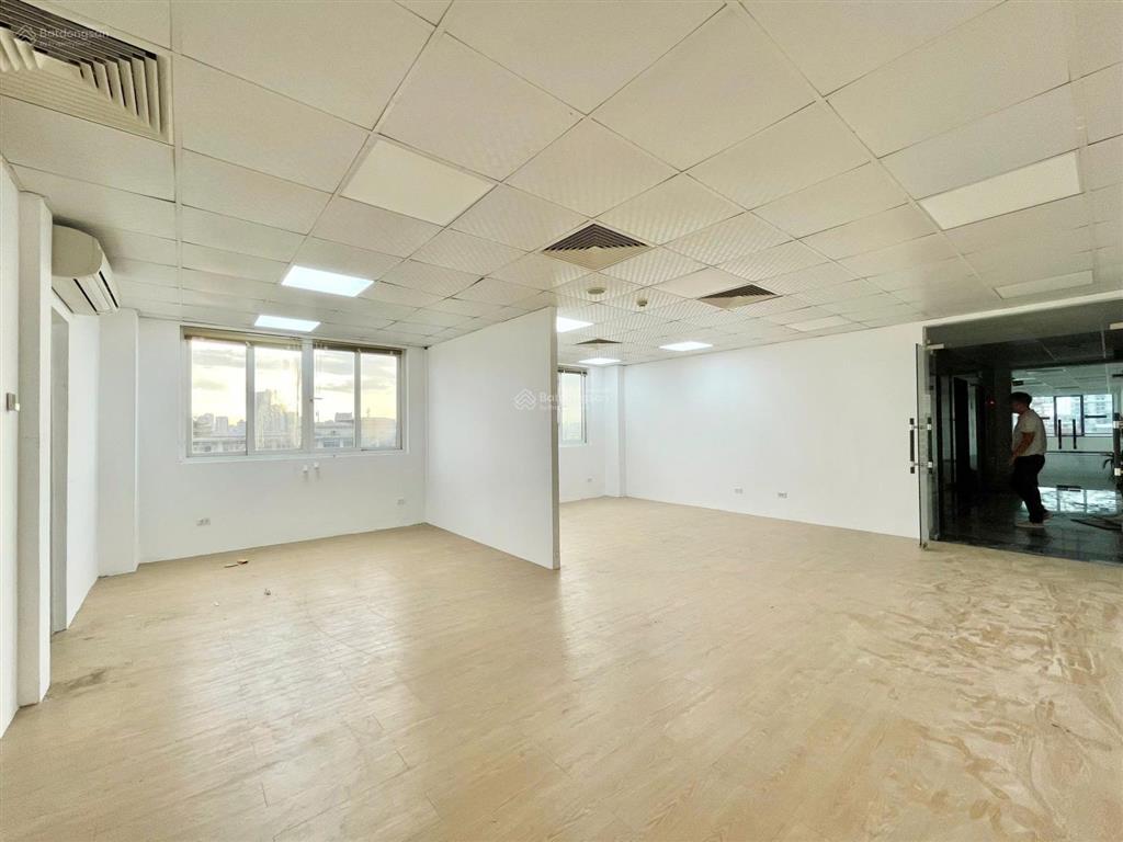 Cho thuê văn phòng 60m2 yết kiêu chuẩn pccc 15tr/tháng