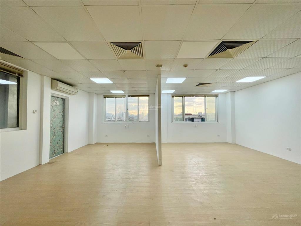 Cho thuê văn phòng 60m2 yết kiêu chuẩn pccc 15tr/tháng