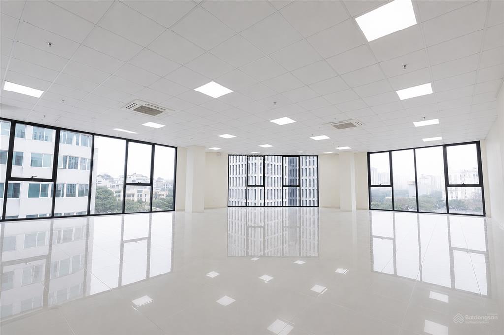 Cần cho thuê gấp sàn vp 120m² xã đàn, lô góc 2 mặt thoáng, cắt lỗ 20 triệu