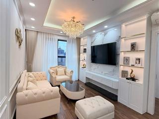 Chị gái em cần cho thuê căn 02 pn greenstar 234 phạm văn đồng