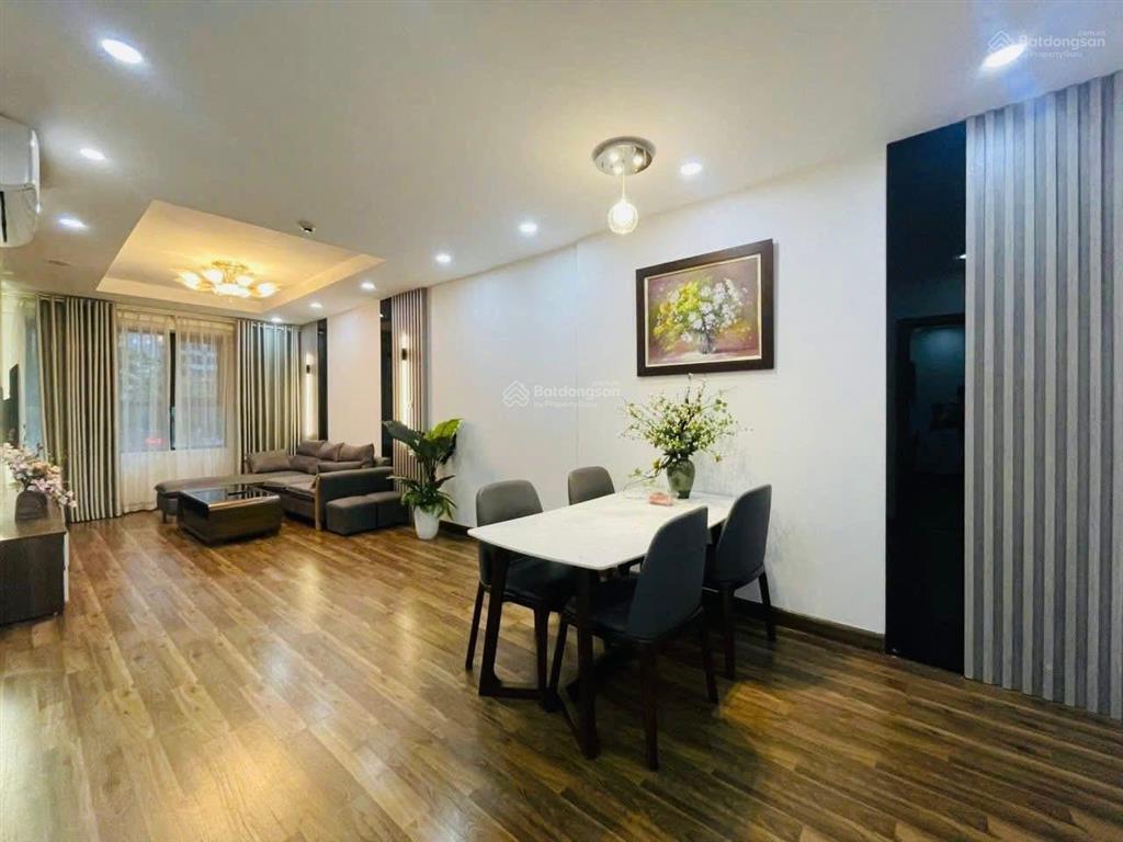 Gấp gấp cần cho thuê căn 02 pn góc ct1 thái hà 43 phạm văn đồng