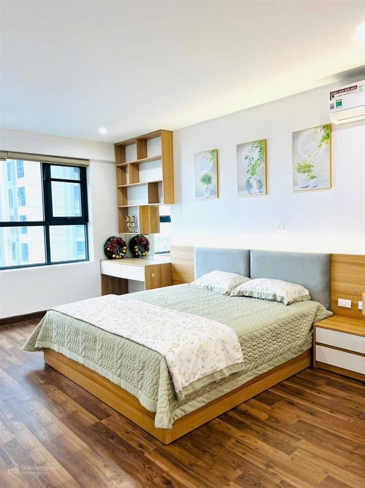 Em cần cho thuê căn hộ 03 pn full đồ greenstar 234 phạm văn đồng