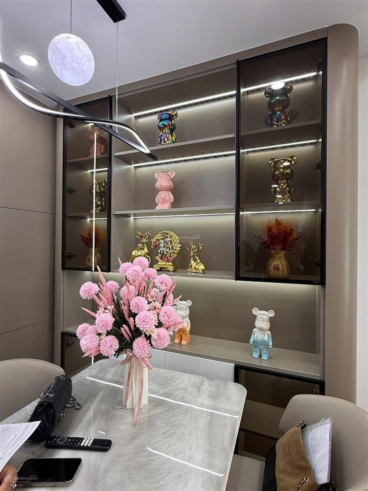 Bán căn 2 ngủ 70m chung cư bộ công an, 43 phạm văn đồng.
