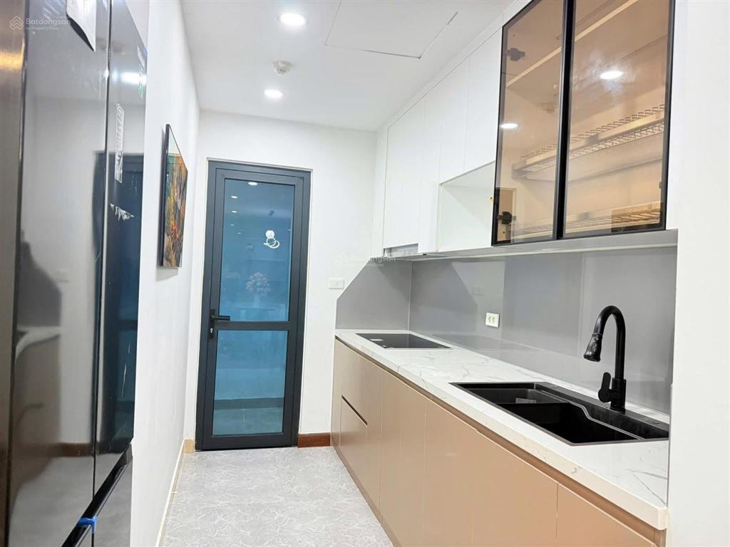 Bán căn 2 ngủ 70m chung cư bộ công an, 43 phạm văn đồng.