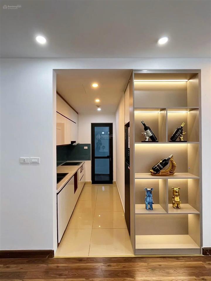Em cần bán nhanh căn góc trục 08 đông nam toà ct thái hà 43 bộ công an