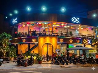 Nhà 2 mặt tiền gần trần phú  ngang 13m  gọi viet house