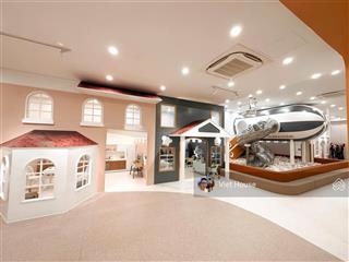 Mặt tiền 200 m2  sẵn trang thiết bị khu cafe + vui chơi cafe cho bé  chỉ 52 tr/ tháng  kèm sang