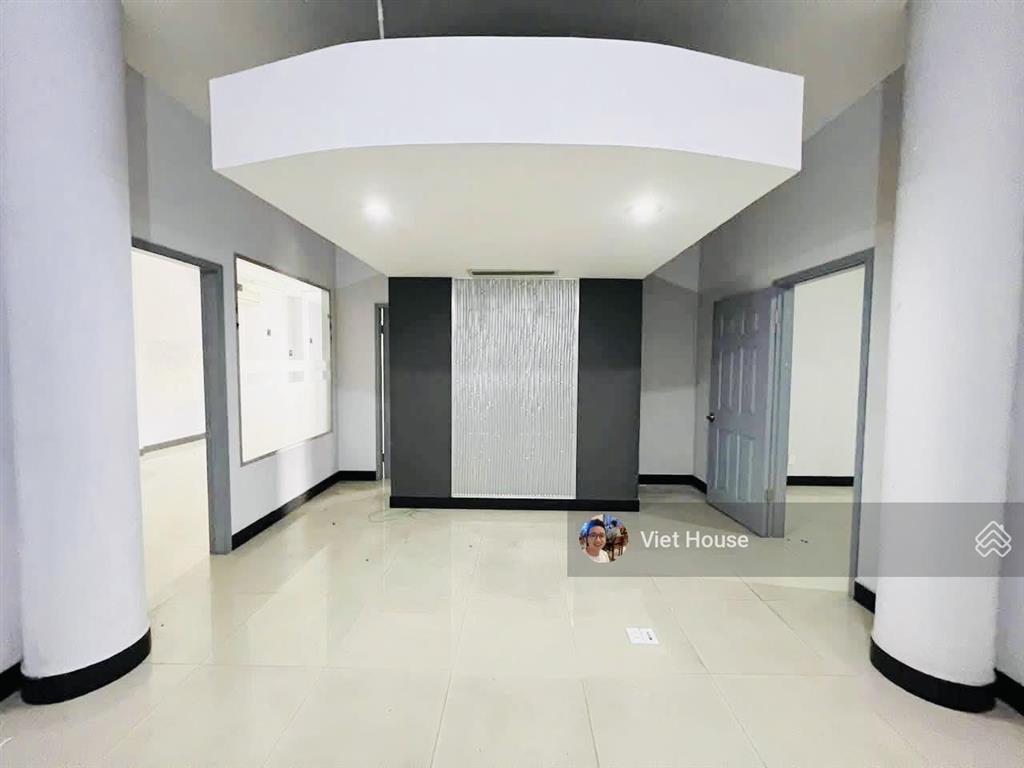 Viet house  nhà mt đường 3/2  hải châu cho thuê ngang 12m  35 tr