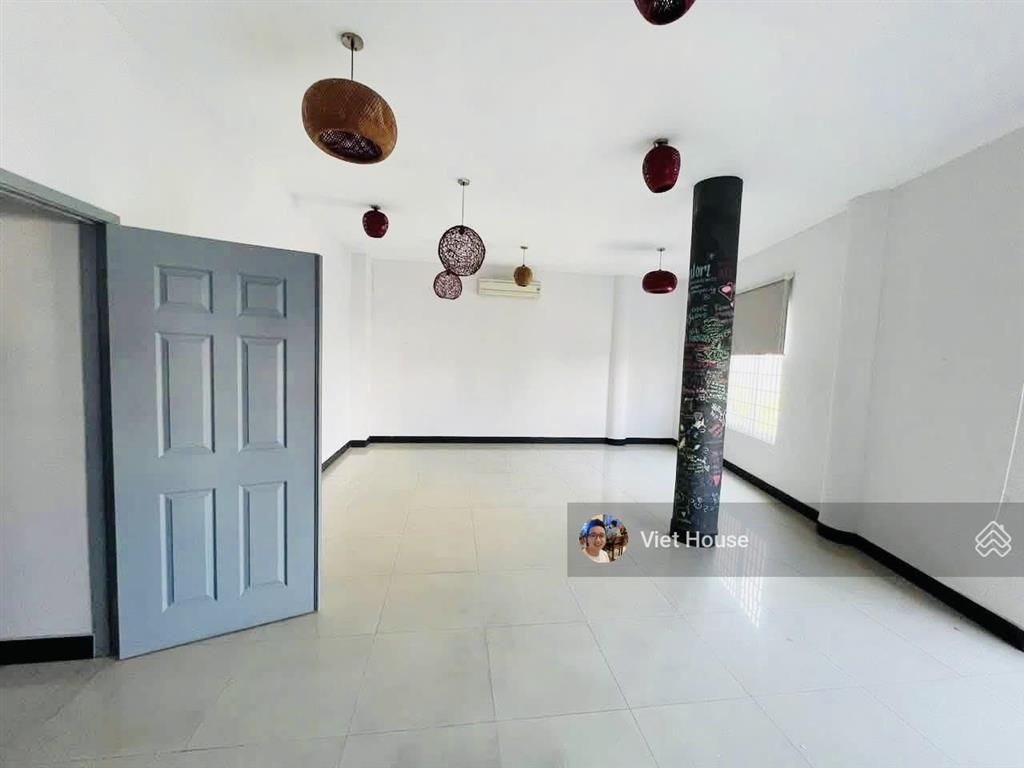 Viet house  nhà mt đường 3/2  hải châu cho thuê ngang 12m  35 tr