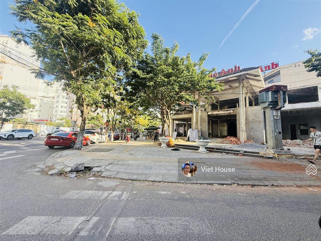 Viet house cho thuê  góc 2 mặt tiền hồ nghinh  630 m2  sát biển phạm văn đồng