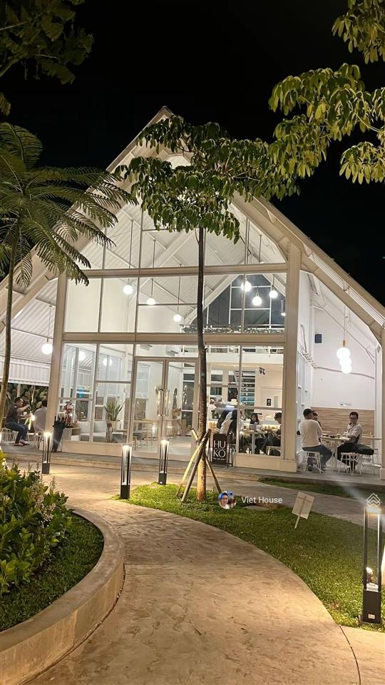 Viet house  lô góc 2 mặt tiền hồ nghinh cho thuê  450 m2  120 tr