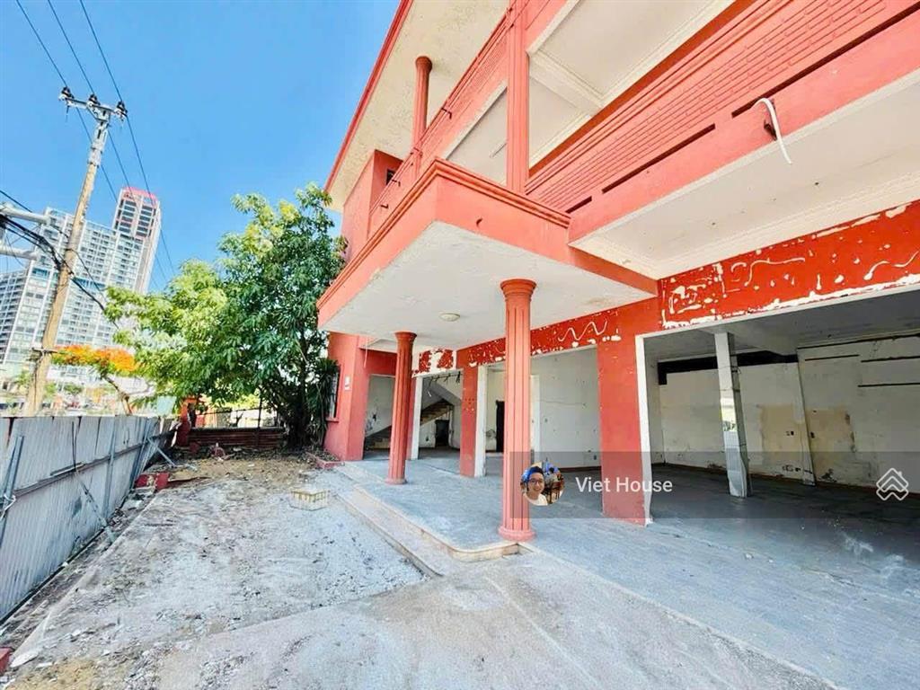 Mặt tiền ngang 59 m  gần đỗ bá  1.452 m2  gọi viet house