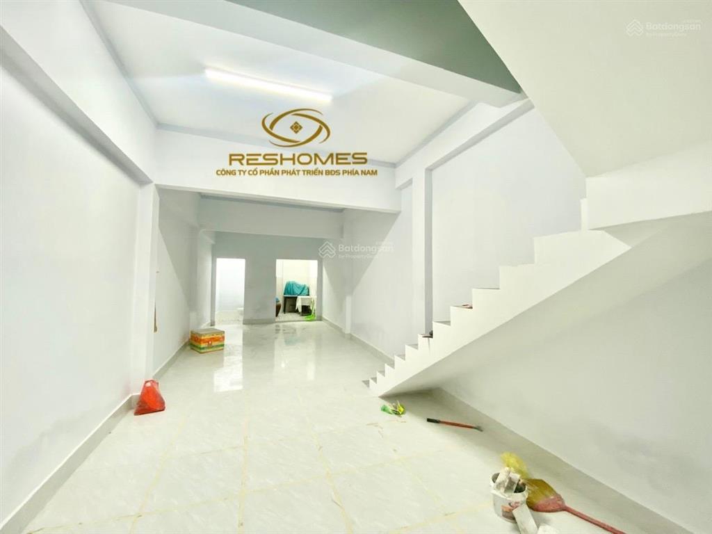 Cho thuê tòa nhà 7 tầng có thang máy gần vòng xoay biên hùng