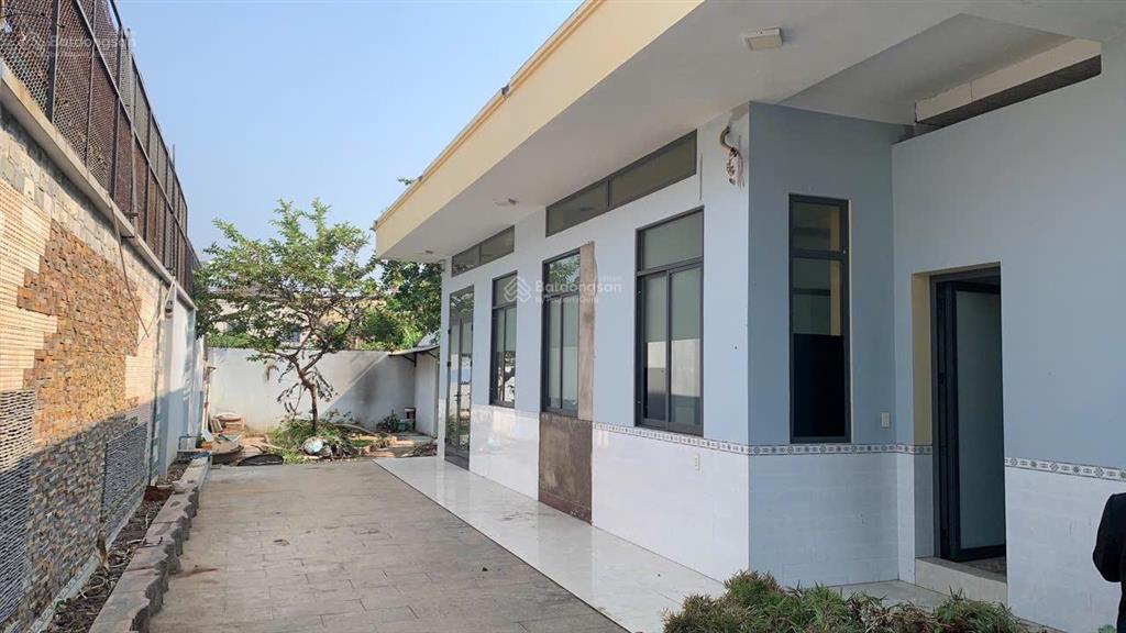 Cho thuê biệt thự sân vườn 576m² gần vincom 23tr