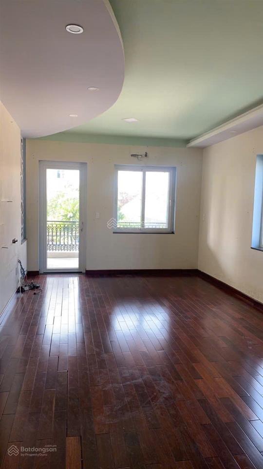 Cho thuê biệt thự sân vườn 576m² gần vincom 23tr