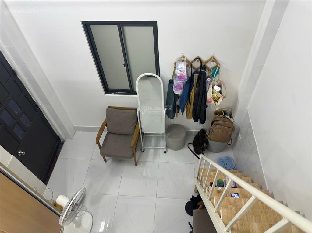 Cho thuê căn hộ duplex có gác rộng rãi mới đẹp full nội thất 100% ngay gần trung tâm vincom