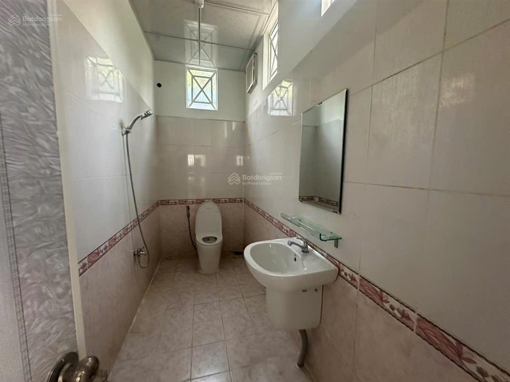 Cho thuê khu nhà vườn 640m2 gần quảng trường tỉnh đồng nai