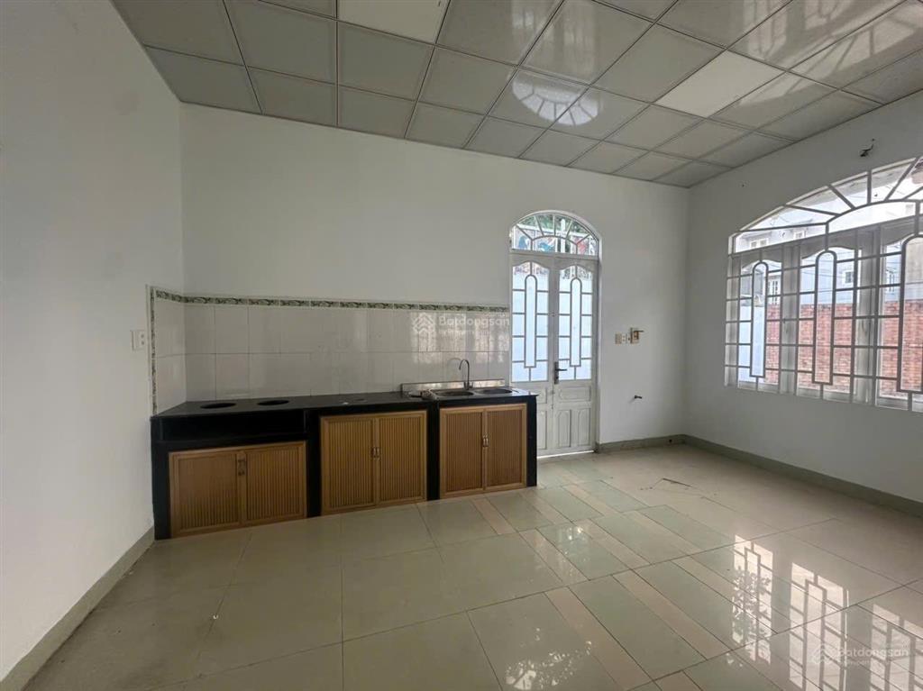 Cho thuê khu nhà vườn 640m2 gần quảng trường tỉnh đồng nai
