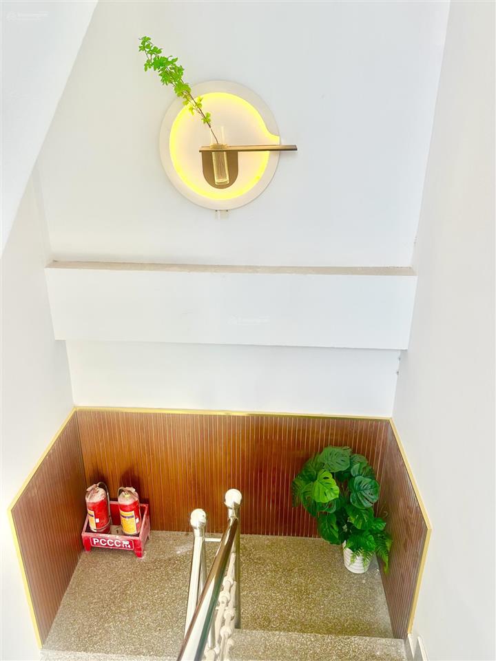 Cho thuê căn hộ duplex có gác rộng rãi mới đẹp full nội thất 100% ngay gần trung tâm vincom gần chợ