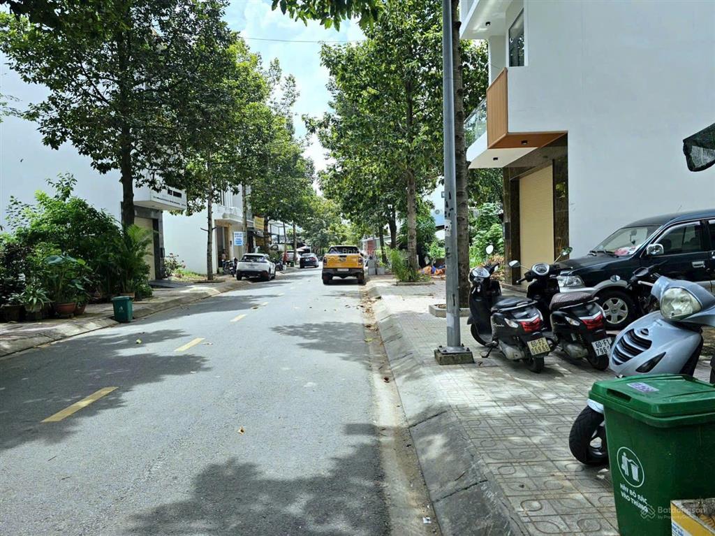 Cho thuê đất mặt tiền gần 17 khu dân cư d2d vị trí đắc địa, trung tâm biên hòa