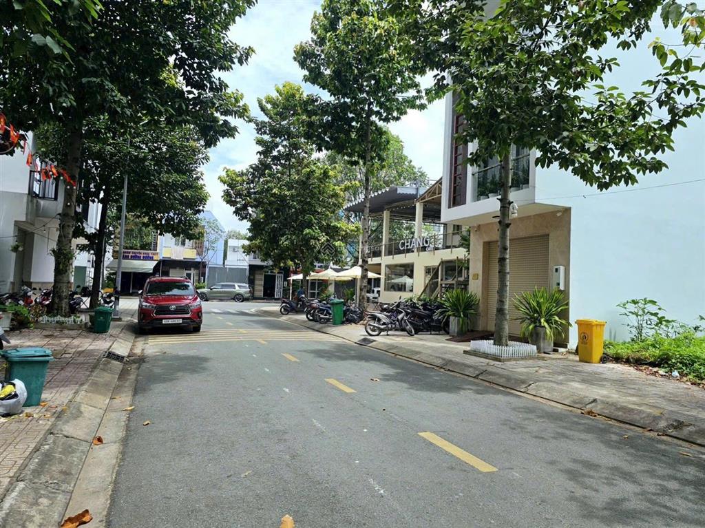 Cho thuê đất mặt tiền gần 17 khu dân cư d2d vị trí đắc địa, trung tâm biên hòa
