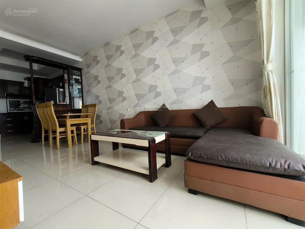 Bán căn hộ 70m2, 2pn pegasus view hồ bơi & đẹp