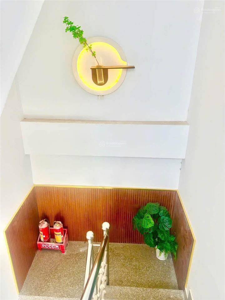 Bán tòa nhà 4 tầng gồm 14 phòng căn hộ dòng tiền hiếm trung tâm thành phố, đồng nai