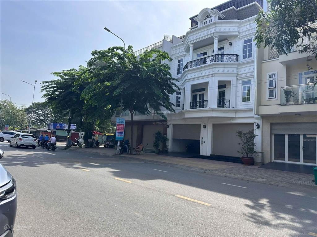 Cho thuê biệt thự cao cấp có thang máy võ thị sáu, khu d2d biên hòa