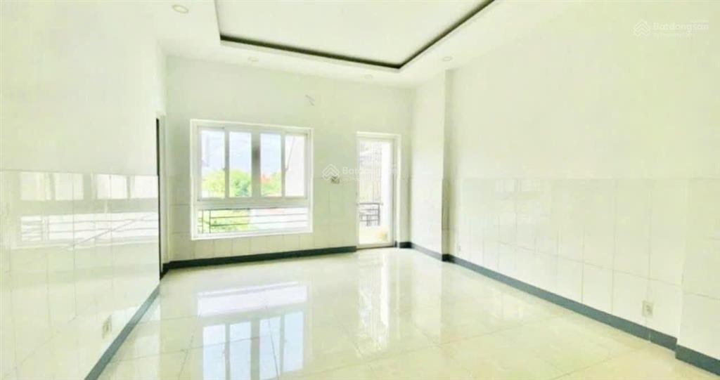 Cho thuê tòa nhà có tầng hầm nguyên căn mặt tiền đường d9 khu d2d võ thị sáu