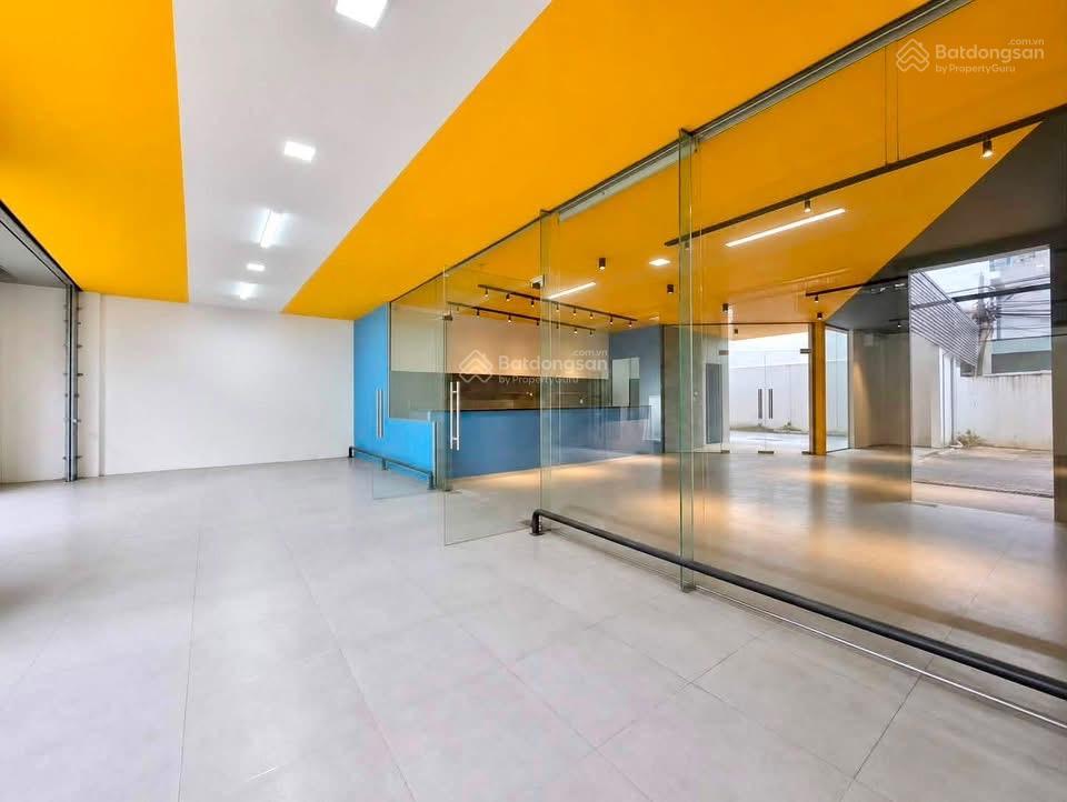 Cho thuê mặt bằng đẹp hơn 300m2 đường bùi trọng nghĩa p.trảng dài