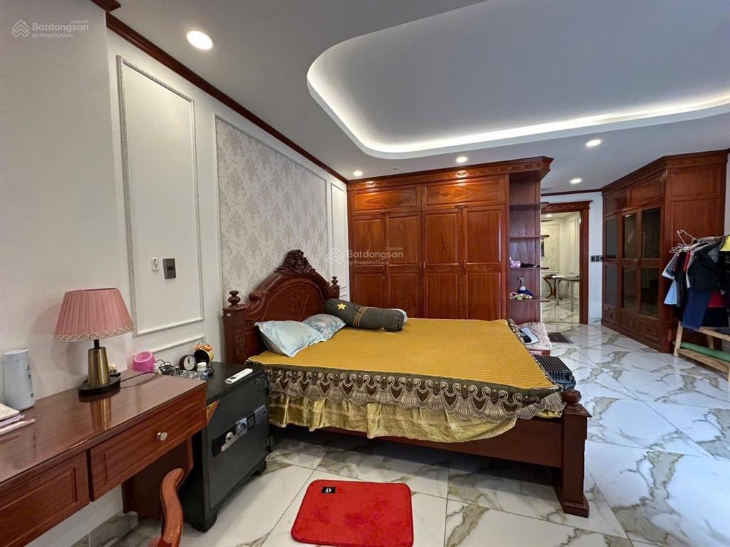 Cho thuê căn shophouse 1t 3l khu văn hoa villa, đầy đủ nội thất gỗ cao cấp